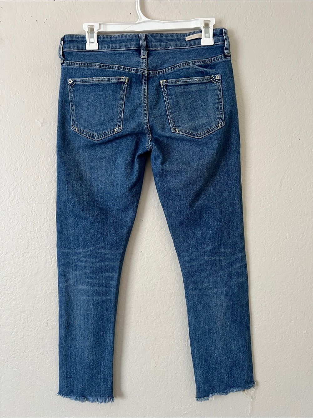 EUC Pilcro and the Letterpress Slim Boyfriend Jeans Raw Hem Distressed Size 27 - Picture 5 of 13